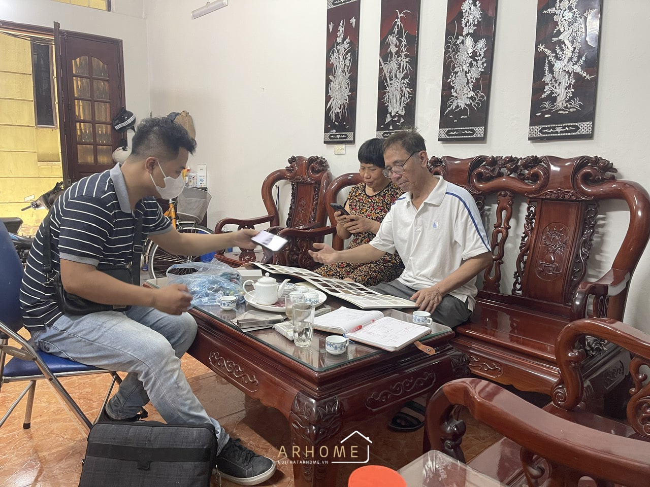 Nhận tư vấn chuyên gia khi thiết kế tủ bếp